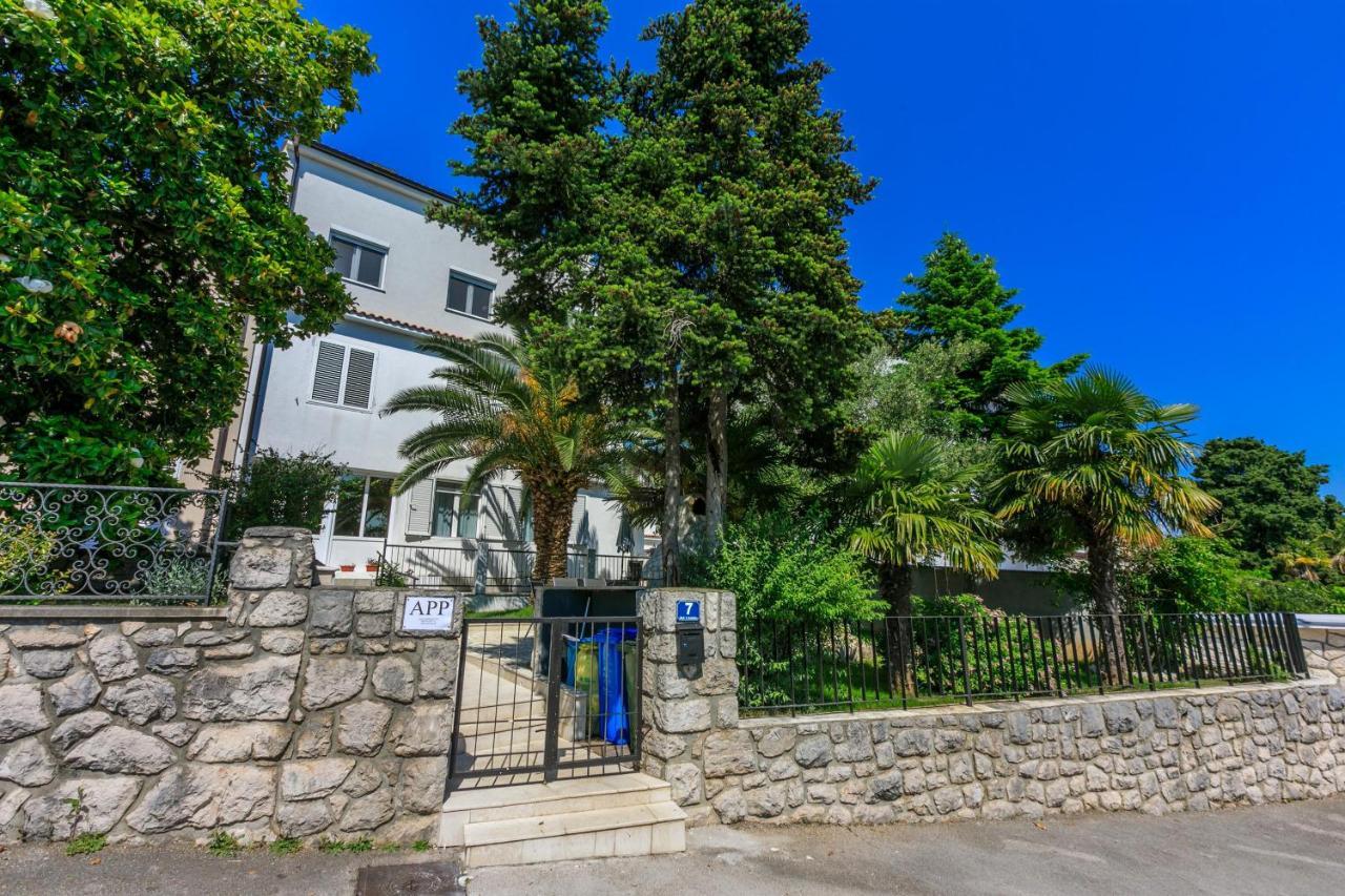 Apartment Andry 2 Crikvenica Kültér fotó